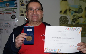 Emmanuel SALLE - Diplôme de reconnaissance et médaille de bronze de l'UFOLEP SOMME
